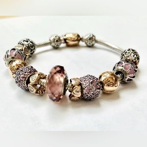 Pandora bracelet - chain with 14 charms, pre-owned